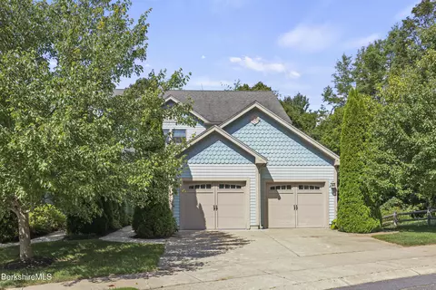 2 Amy Ct #2, Pittsfield, MA 01201