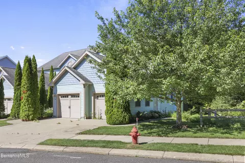 Exterior - 2 Amy Ct, Pittsfield, MA 01201 photo 3 of 7