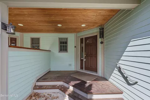 Exterior - 2 Amy Ct, Pittsfield, MA 01201 photo 6 of 8