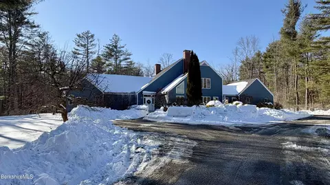 6 Old Tree Farm Rd, Stockbridge, MA 01262