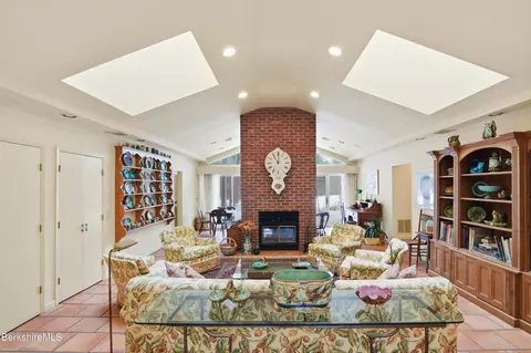 2 Saint Andrews Ct, Lenox, MA 01240