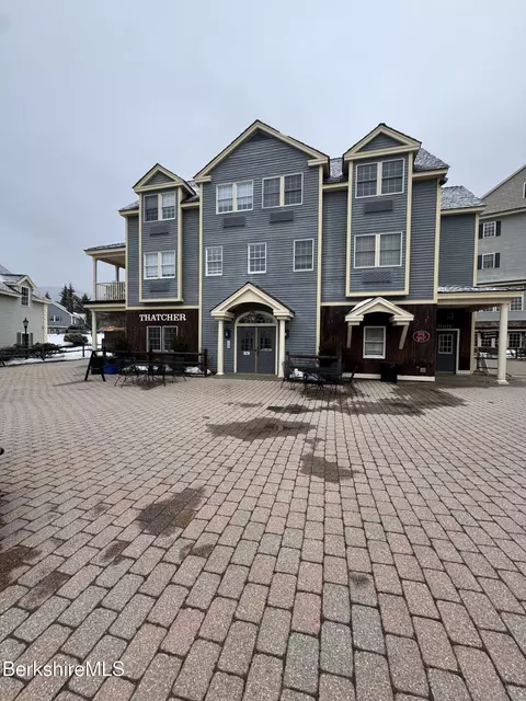 825 Thatcher House, Hancock, MA 01237