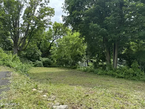 33 Circular Ave, Pittsfield, MA 01201