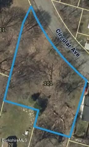 33 Circular Ave, Pittsfield, MA 01201 photo 5