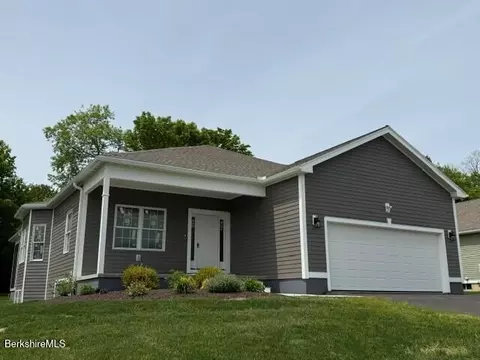 15 Cherry Hill Dr, Pittsfield, MA 01201