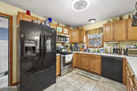 Kitchen - 121 West Rd, Lee, MA 01238 photo 3 of 5
