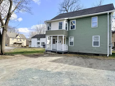 1 Monteleone Pl # -2, Pittsfield, MA 01201