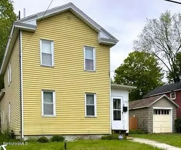 132 Daniels Ave, Pittsfield, MA 01201