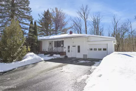 89 Delancy Ave, Pittsfield, MA 01201