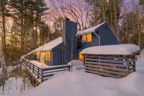 30 Gore Rd, Blandford, MA 01008