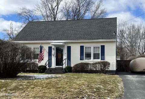 10 Huron St, Pittsfield, MA 01201