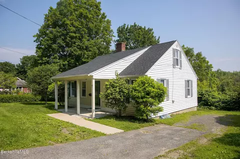 153 State Rd, Great Barrington, MA 01230