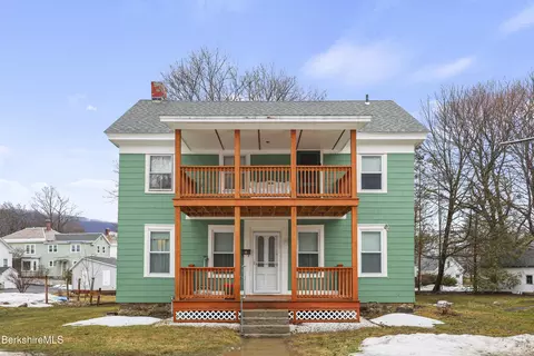 2 Horn Pl, Adams, MA 01220
