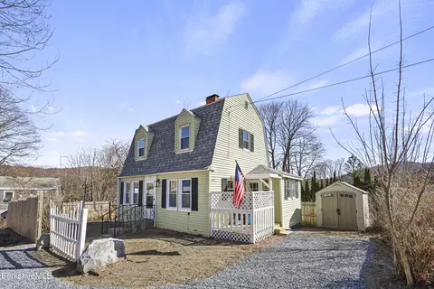 50 12 Williams St, North Adams, MA 01247