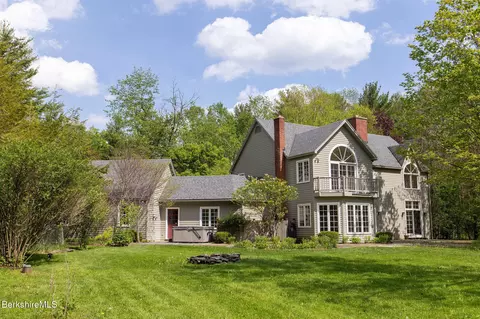 14 Old Tree Farm Rd, Stockbridge, MA 01262