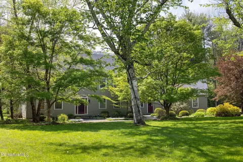 14 Old Tree Farm Rd, Stockbridge, MA 01262