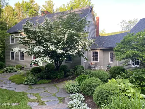 14 Old Tree Farm Rd, Stockbridge, MA 01262