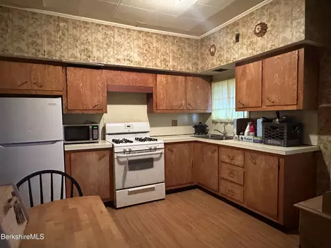 Kitchen - 165-167 Appleton Ave, Pittsfield, MA 01201 photo 5 of 8
