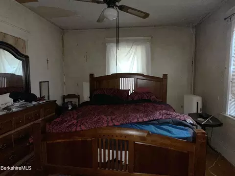Bedroom - 165-167 Appleton Ave, Pittsfield, MA 01201 photo 1 of 7