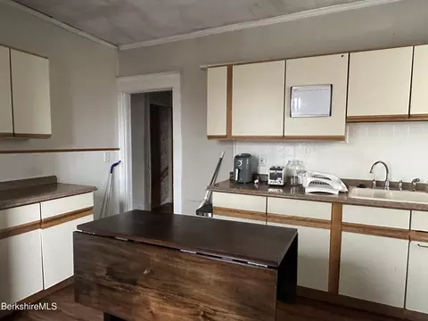 Kitchen - 165-167 Appleton Ave, Pittsfield, MA 01201 photo 8 of 8