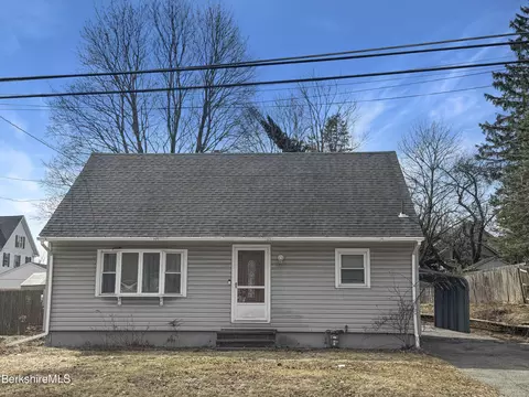 94 Crane Ave, Pittsfield, MA 01201