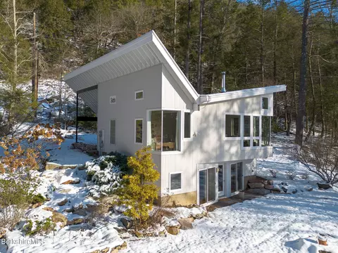 324 Park St, Great Barrington, MA 01230