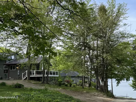 51 Imperial St, Lanesborough, MA 01224