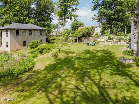 Exterior - 168 Main St, Sheffield, MA 01257 photo 3 of 16