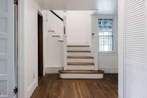 Entry Way - 168 Main St, Sheffield, MA 01257 photo 7 of 8