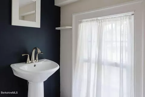 Bath - 168 Main St, Sheffield, MA 01257 photo 3 of 5