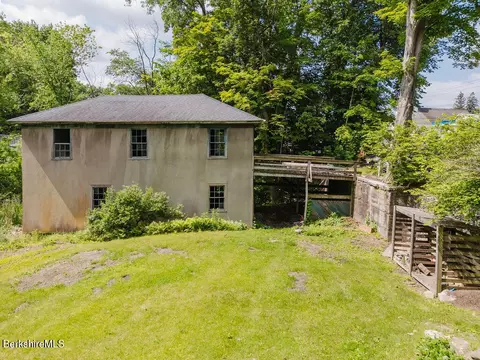 Exterior - 168 Main St, Sheffield, MA 01257 photo 11 of 16