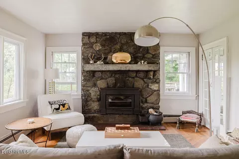 Living - 168 Main St, Sheffield, MA 01257 photo 2 of 5