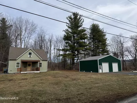 25 Grand Ave, Pittsfield, MA 01201