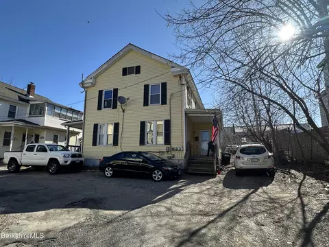 15-17 Noble Ave, Pittsfield, MA 01201