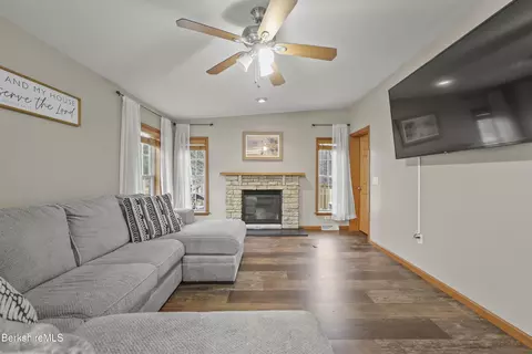 Living - 21 Kreutzer Rd, Peru, MA 01235 photo 3 of 5