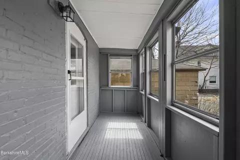 5 Monteleone Pl # -6, Pittsfield, MA 01201