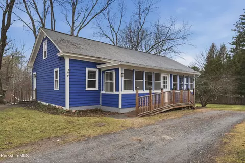 117 Norfolk Rd, New Marlborough, MA 01259