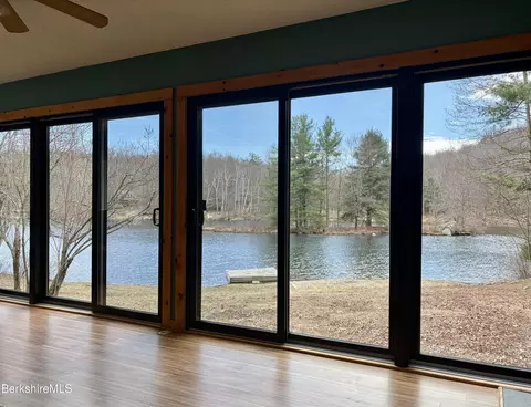313 Winter Dr, Becket, MA 01223
