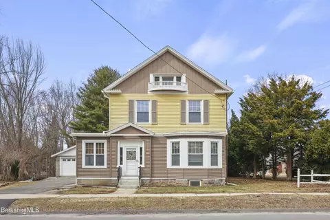 53 Newell St, Pittsfield, MA 01201
