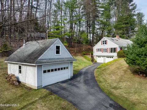 Exterior - 193 Cold Spring Rd, Williamstown, MA 01267 photo 1 of 5