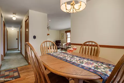 Dining - 193 Cold Spring Rd, Williamstown, MA 01267 photo 3 of 3