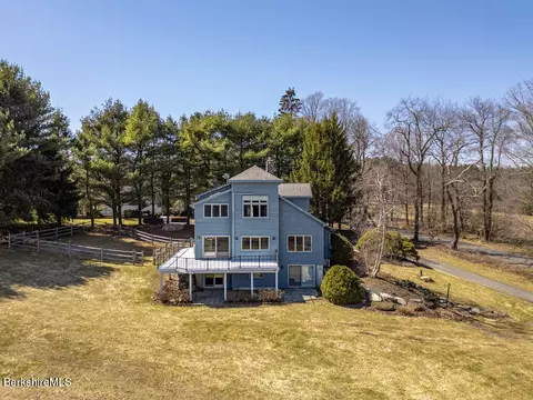 3 Townhouse Hill Rd, Great Barrington, MA 01230