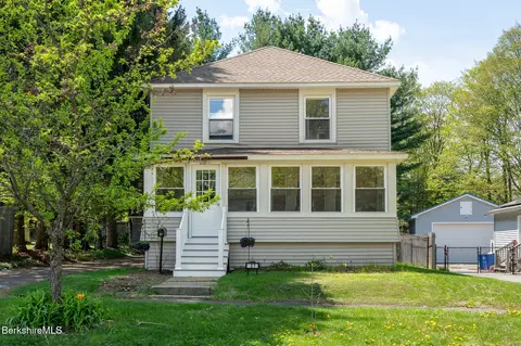 27 Morgan St, Pittsfield, MA 01201