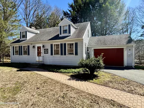 30 School St, Dalton, MA 01226