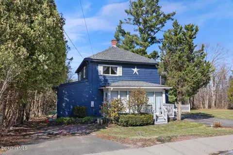31 E Housatonic St, Dalton, MA 01226