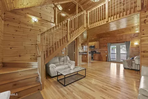 Entry Way - 633 E Otis Rd, Otis, MA 01253 photo 1 of 8