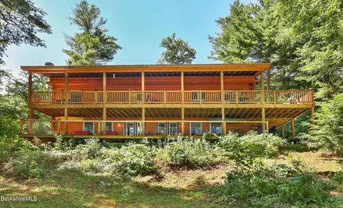 633 E Otis Rd, Otis, MA 01253