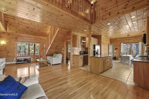 Entry Way - 633 E Otis Rd, Otis, MA 01253 photo 3 of 8