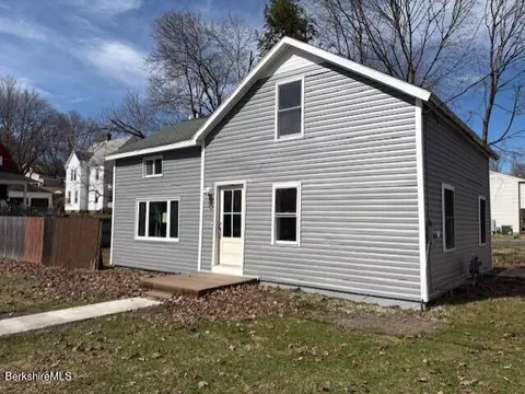 23 Murray Ave, North Adams, MA 01247