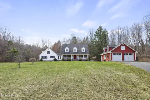 Exterior - 100 Walling Rd, Adams, MA 01220 photo 3 of 4